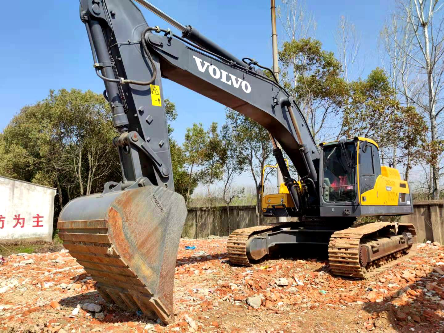 Volvo EC380D excavator