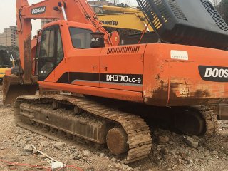 Doosan DH370-9 Excavator